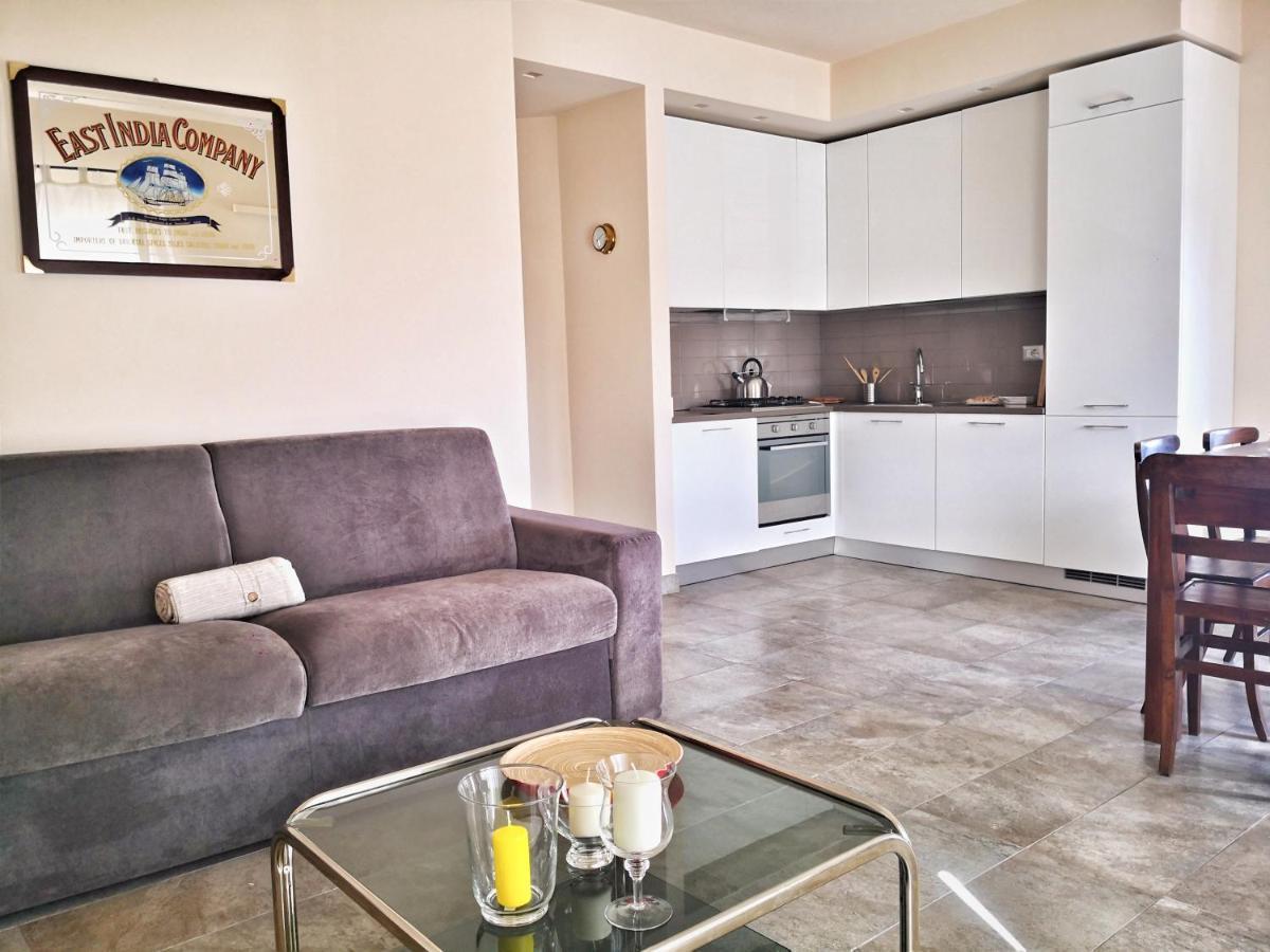 Appartamento Deluxe Con Terrazza Sul Mare Savona Exterior photo